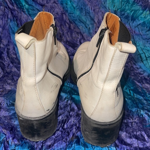 DNA Footwear White Star Boots - Picture 4 of 9